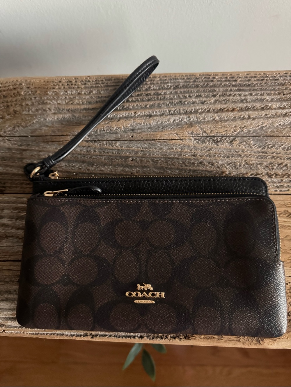 USED-Coach Brown and Black Signature Double Zip Wristlet